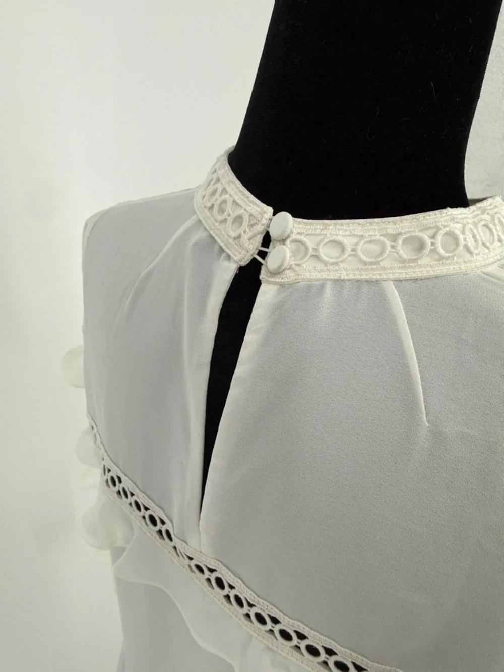 J. Crew Cream Ruffle Lace-Trim Long-Sleeve Blouse size 4